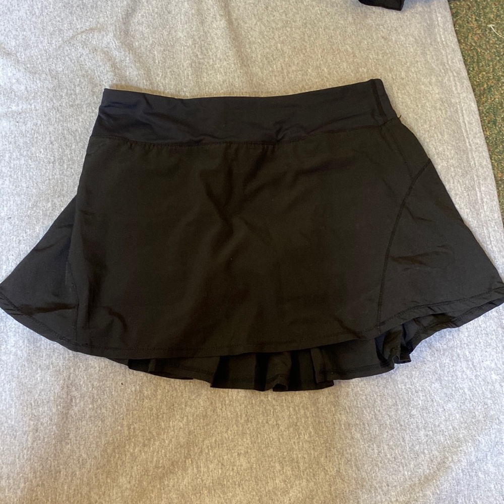 Black ruffle tennis skirt